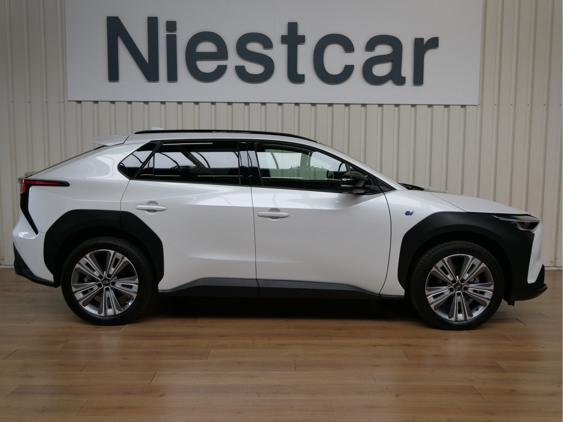 Subaru SOLTERRA 71 kWh (bj 2023, automaat), Auto's, Automaat, Stof, Gebruikt, 71 kWh