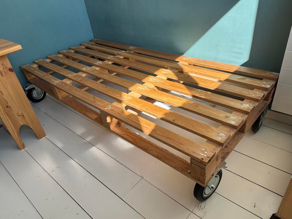 Palletbed 90x200, Ophalen, 90 cm, Eenpersoons, Zo goed als nieuw