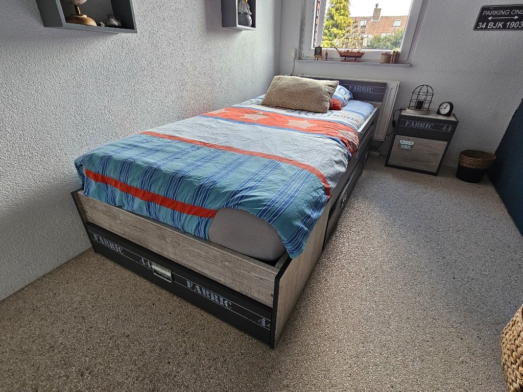 Slaapkamer junior, Ophalen, Eenpersoons, Modern stoer, Zo goed als nieuw