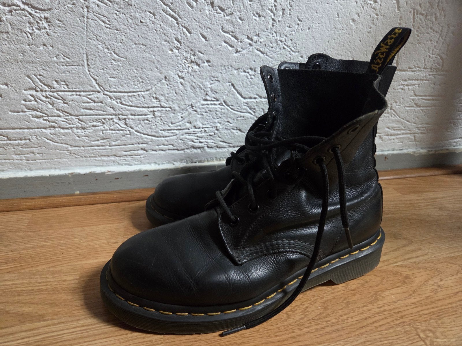 Dr. Martens 1460 Pascal Virginia Leer Zwart Maat 41, Kleding | Dames, Zwart, Lage of Enkellaarzen, Ophalen of Verzenden, Dr. Martens