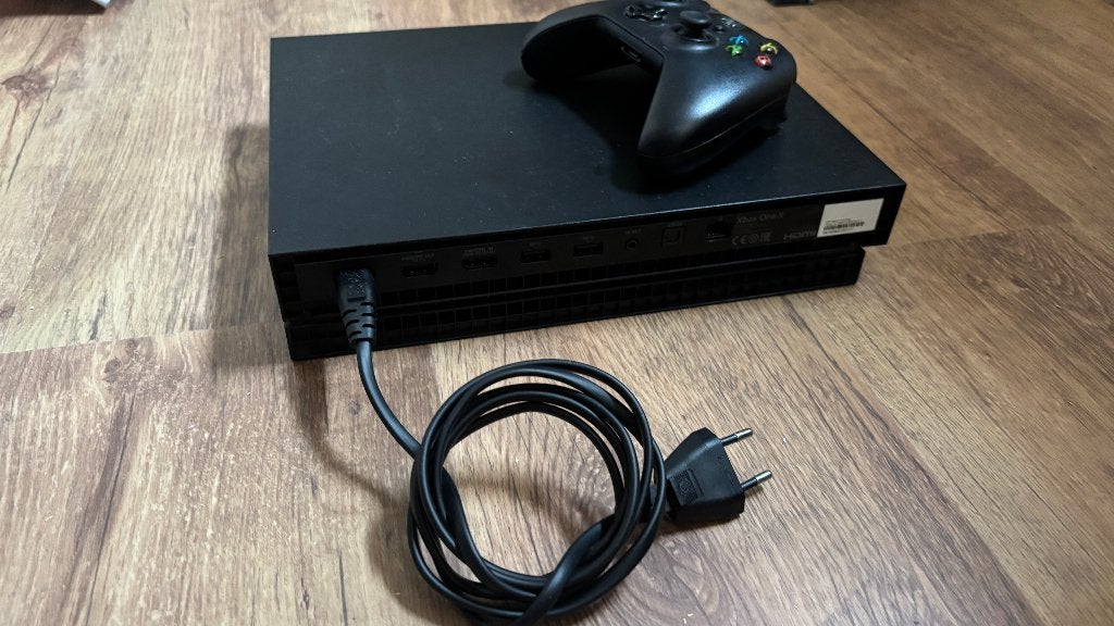 Xbox One X met controller en kabel, Spelcomputers en Games, Ophalen, 500 GB, Met 1 controller