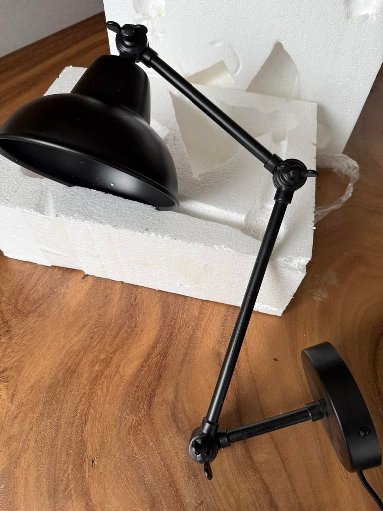 3 Nieuwe zwarte wandlampen met knikarm, Huis en Inrichting, Lampen | Wandlampen, Ophalen, Nieuw, Metaal