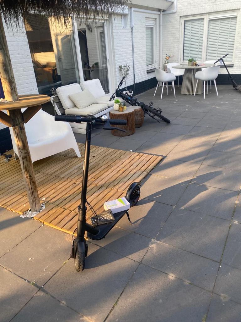 Elektrische step met display - nieuw, Fietsen en Brommers, Steps, Ophalen of Verzenden, Nieuw, Elektrische step (E-scooter)
