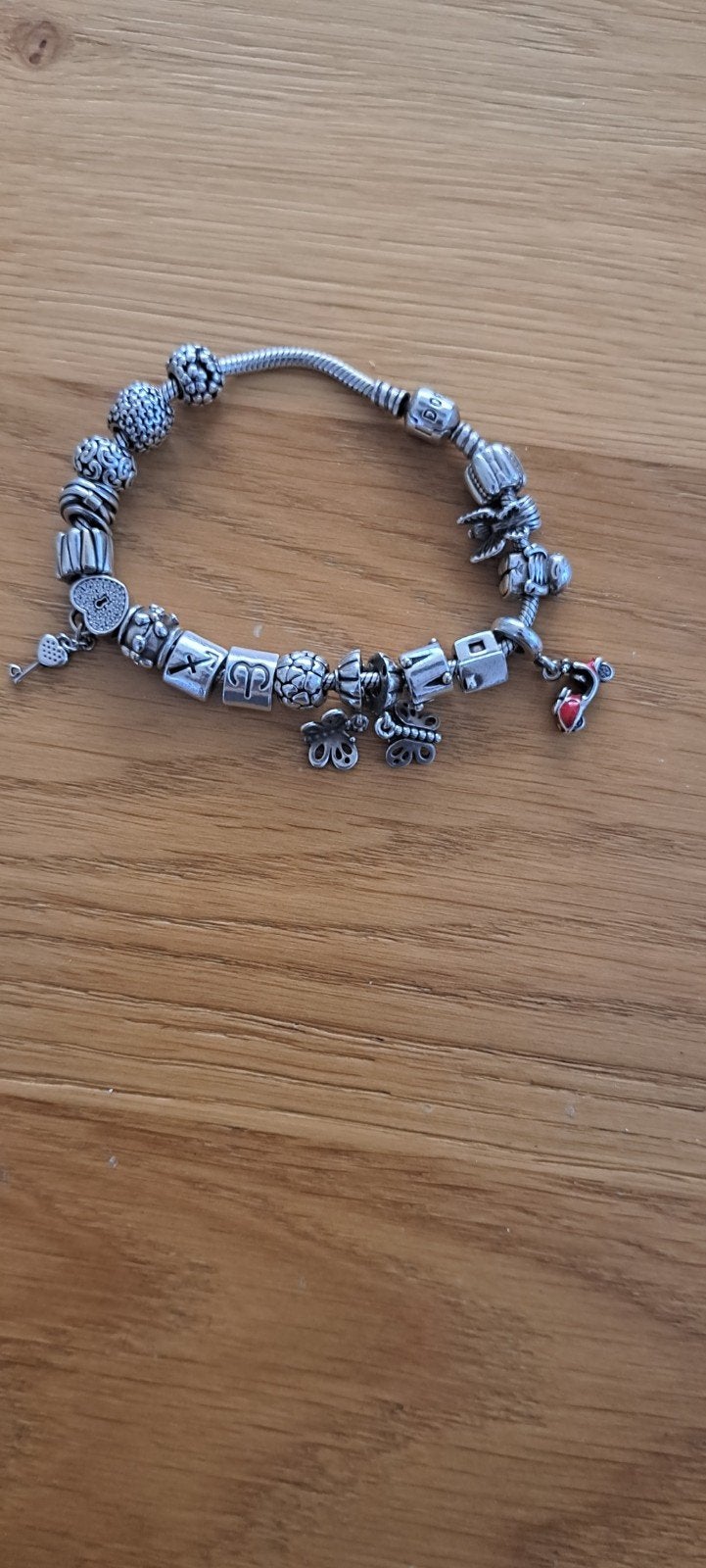 Pandora armband met bedels, Sieraden, Tassen en Uiterlijk, Armbanden, Ophalen, Gebruikt, Met bedels of kralen, Zilver