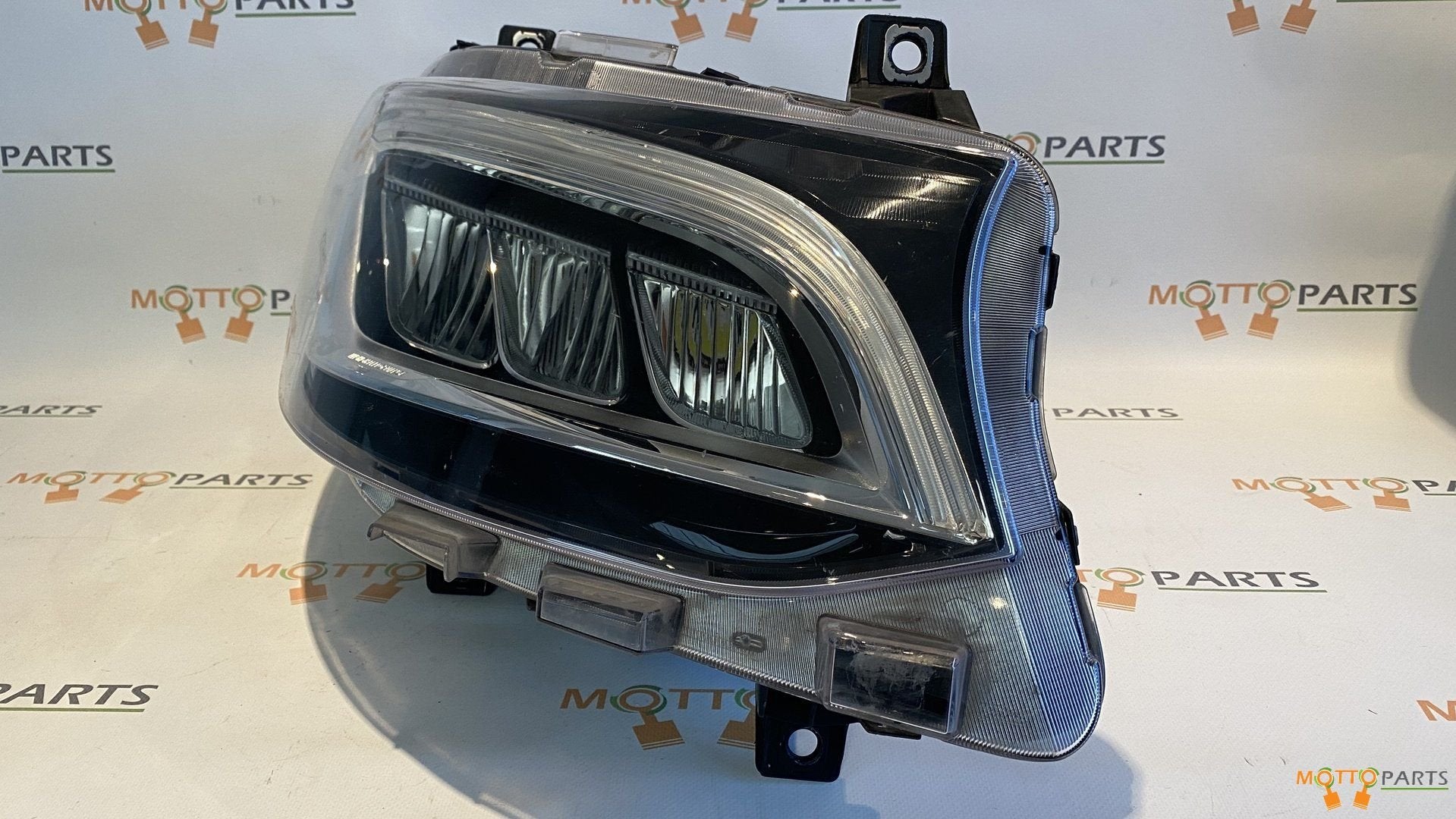 Mercedes Sprinter 910 High Performance koplamp A9109065800, Auto-onderdelen, Verlichting, Gebruikt, Ophalen of Verzenden
