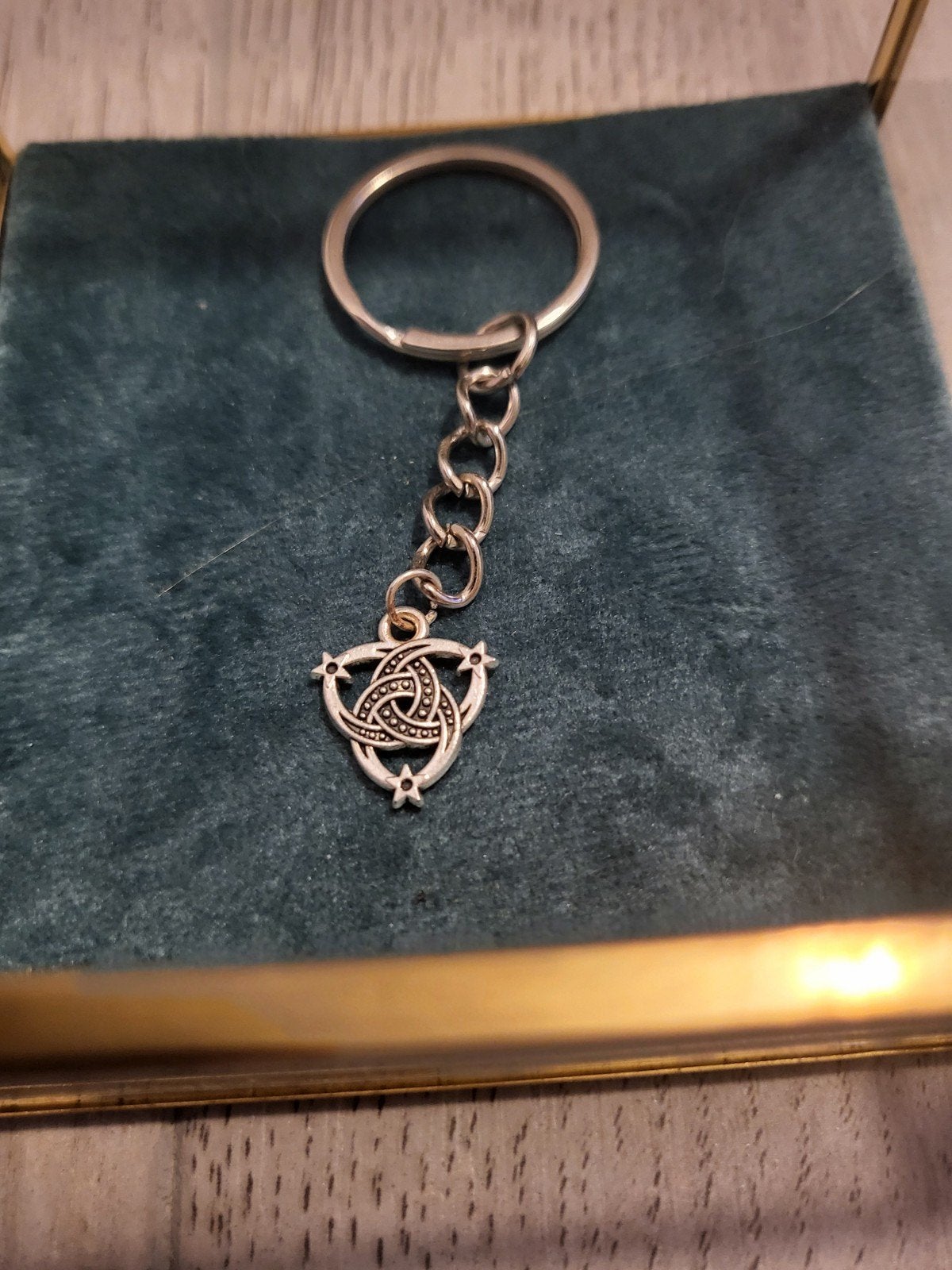 Nieuwe Keltische Sleutelhanger - Triquetra Design, Ophalen of Verzenden, Nieuw, Overige typen