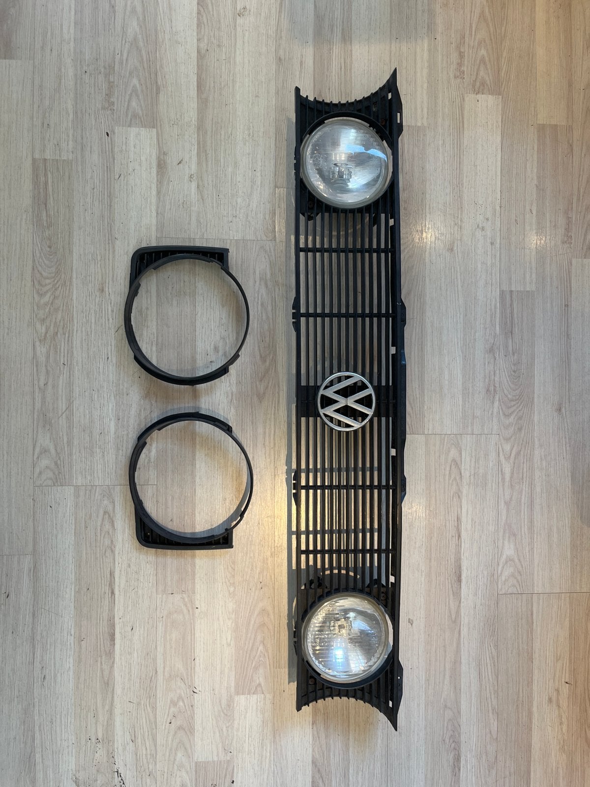 VW Golf 1 Grille met Hella Verstralers autogril, Ophalen, Gebruikt, Volkswagen