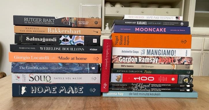 Twee stapels kookboeken/bakboeken, Boeken, Ophalen, Zo goed als nieuw, Eten en Koken