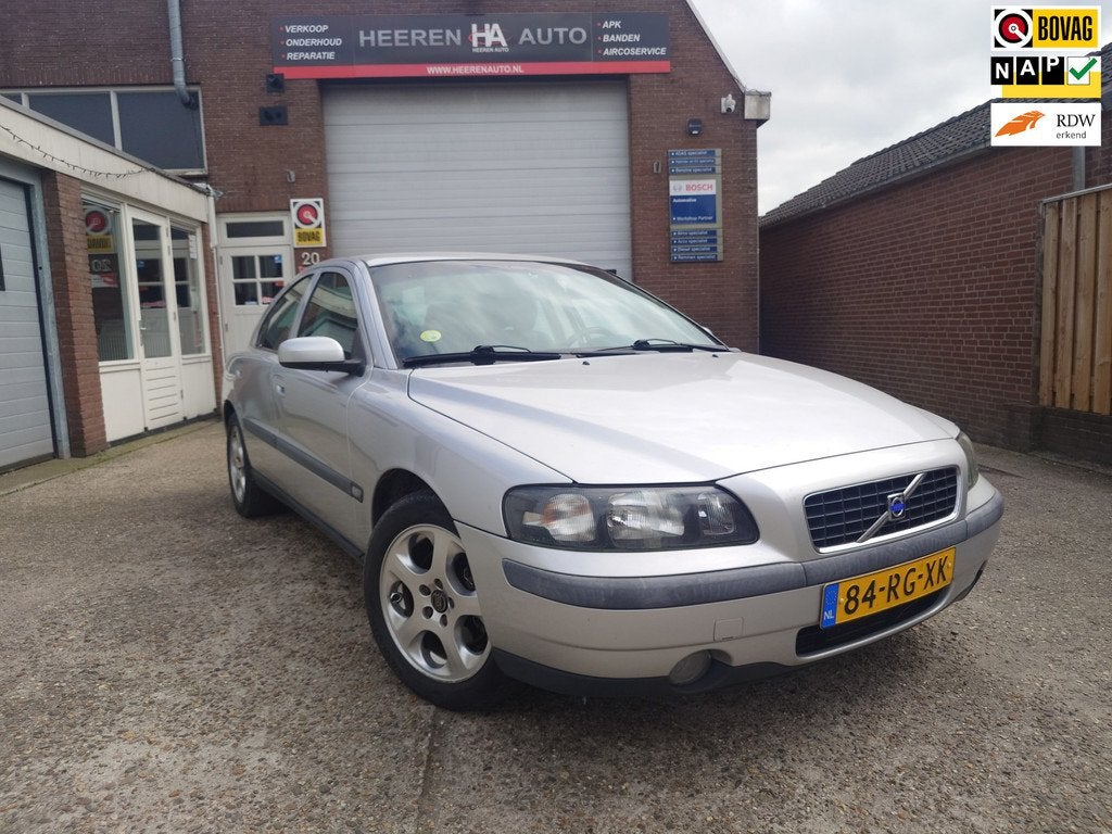 Volvo S60 2.4 Sports Edition, Airco, Cruise control, Trekhaa, Auto's, Volvo, Voorwielaandrijving, 1442 kg, Gebruikt, Zwart