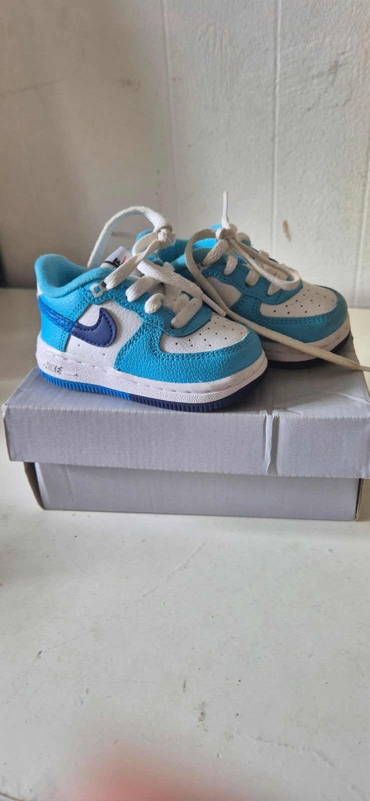 Babyschoenen nike adidas jordan maat 18 18.5 19.5 21, Ophalen, Zo goed als nieuw, Jongen of Meisje, Schoenen