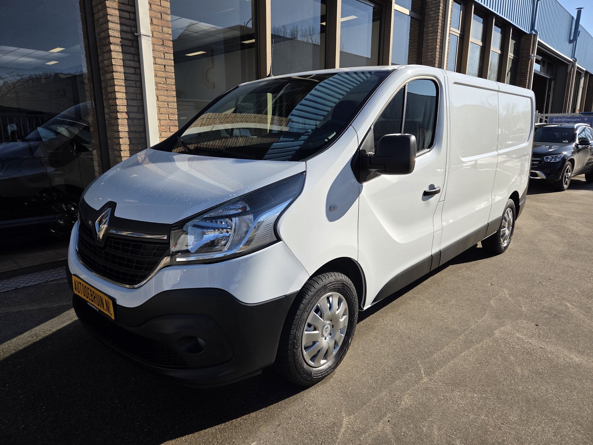 Renault Trafic 2.0 dCi 120Pk /88kw L2 Airco Parkeersensor Tr, Auto's, Voorwielaandrijving, Stof, Gebruikt, 4 cilinders