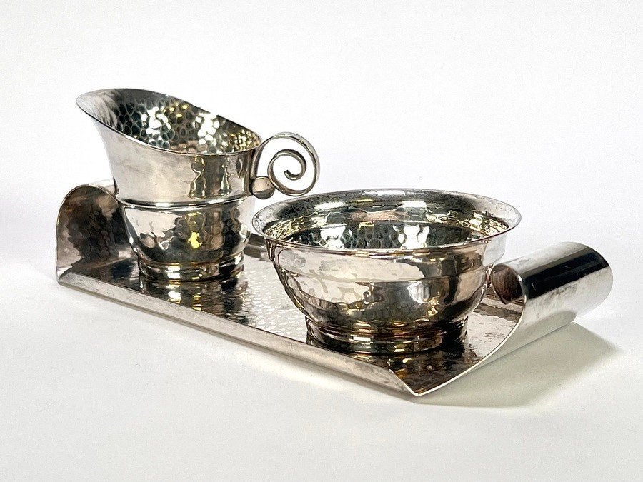 93. Verzilverd suiker- en roomstel, Nilsson – ca.1930, Antiek en Kunst, Ophalen, Zilver