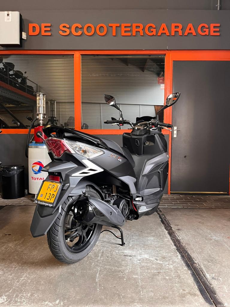 Sym jet 14 45km brom 2023, Fietsen en Brommers, Scooters | SYM, Sym, Zo goed als nieuw, Benzine, Sym