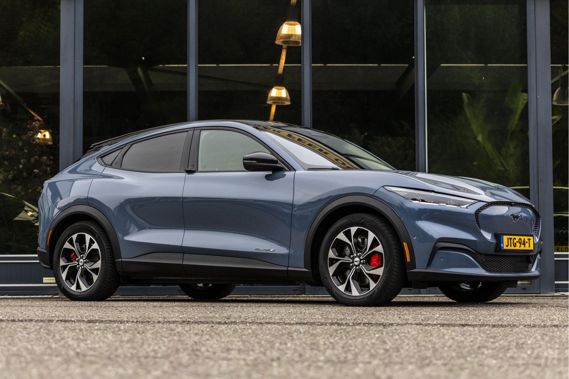 Ford Mustang Mach-E RWD 75 kWh SOH 88 % (bj 2024, automaat), Automaat, Dealer onderhouden, Achterwielaandrijving, Gebruikt