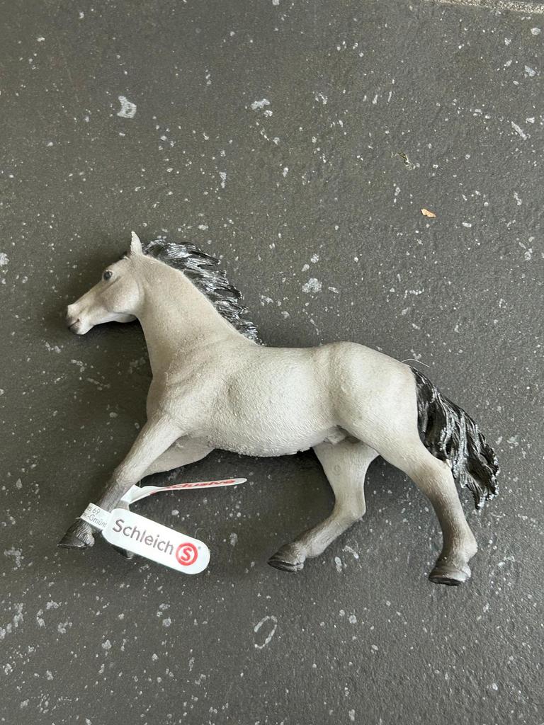 Schleich paard henst, Verzamelen, Ophalen of Verzenden, Zo goed als nieuw, Paard, Beeldje of Figuurtje