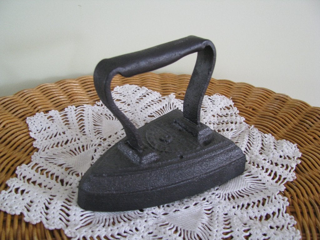 Cast Iron # gietijzer * strijk bout - ijzer van TOEN ( A ), Antiek en Kunst, Ophalen of Verzenden