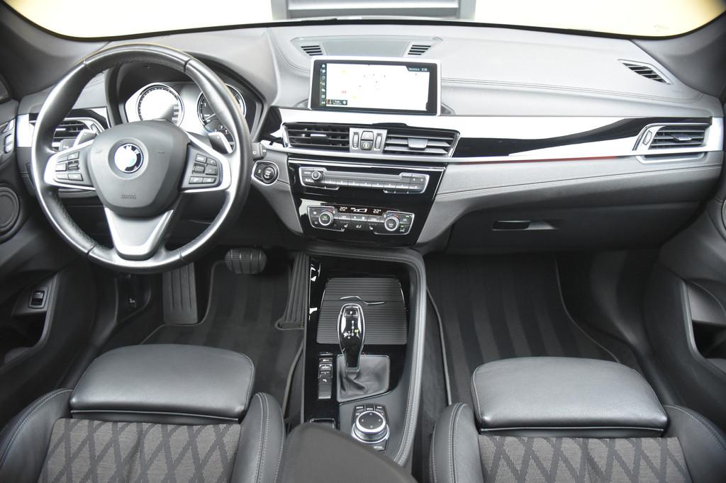 BMW X1 sDrive20i High Executive * LED Koplampen * Harman/Kar, Auto's, BMW, 1998 cc, Met garantie (alle), Lichtsensor, Leder en Stof