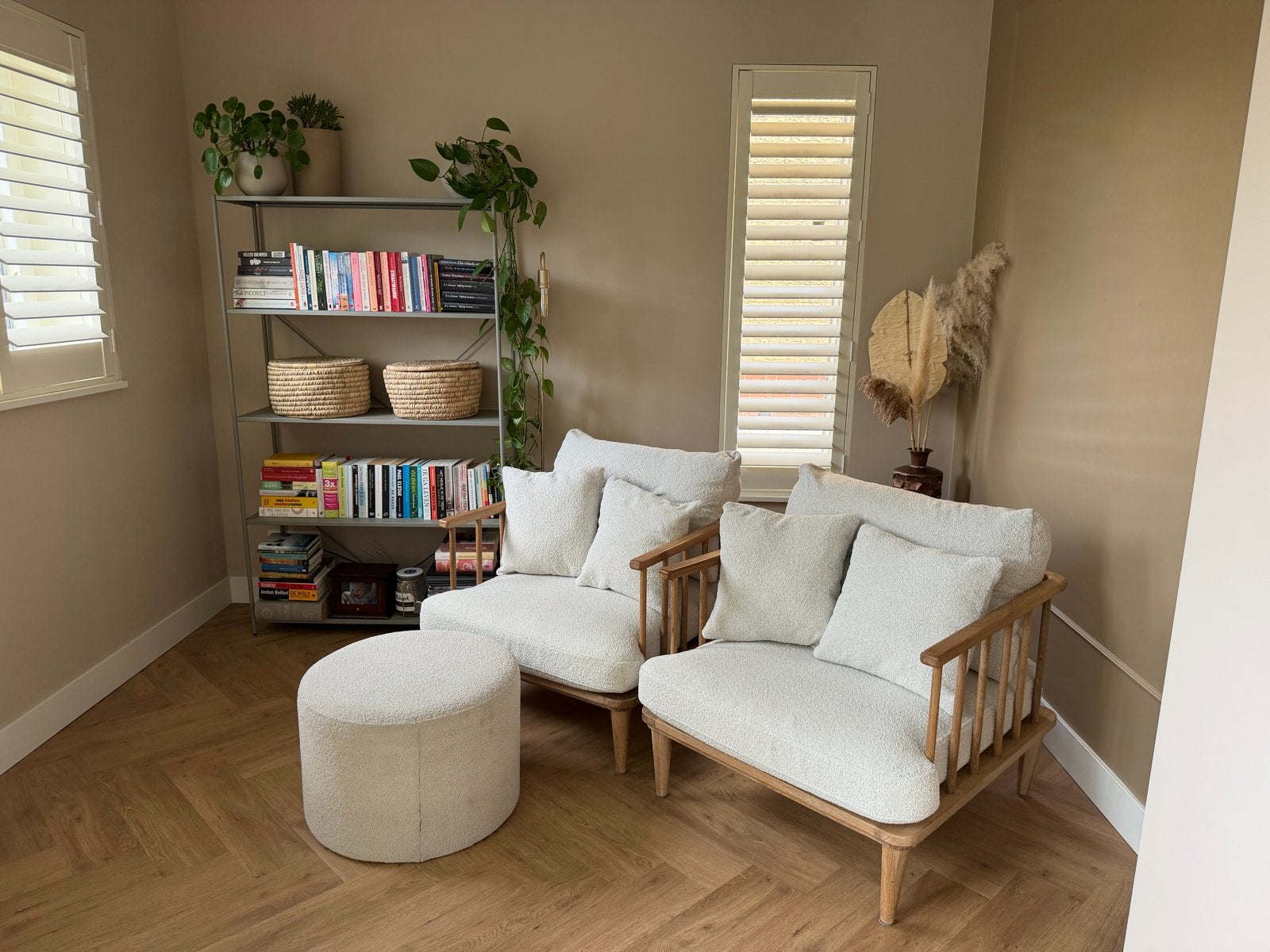Set van 2 houten fauteuils met stoffen bekleding, Ophalen, 75 tot 100 cm, Zo goed als nieuw, 75 tot 100 cm