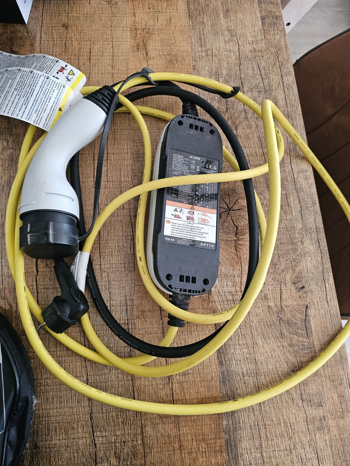 VW AG APTIV Laadkabel voor Elektrische Auto, Ophalen of Verzenden, Gebruikt, Laadkabel