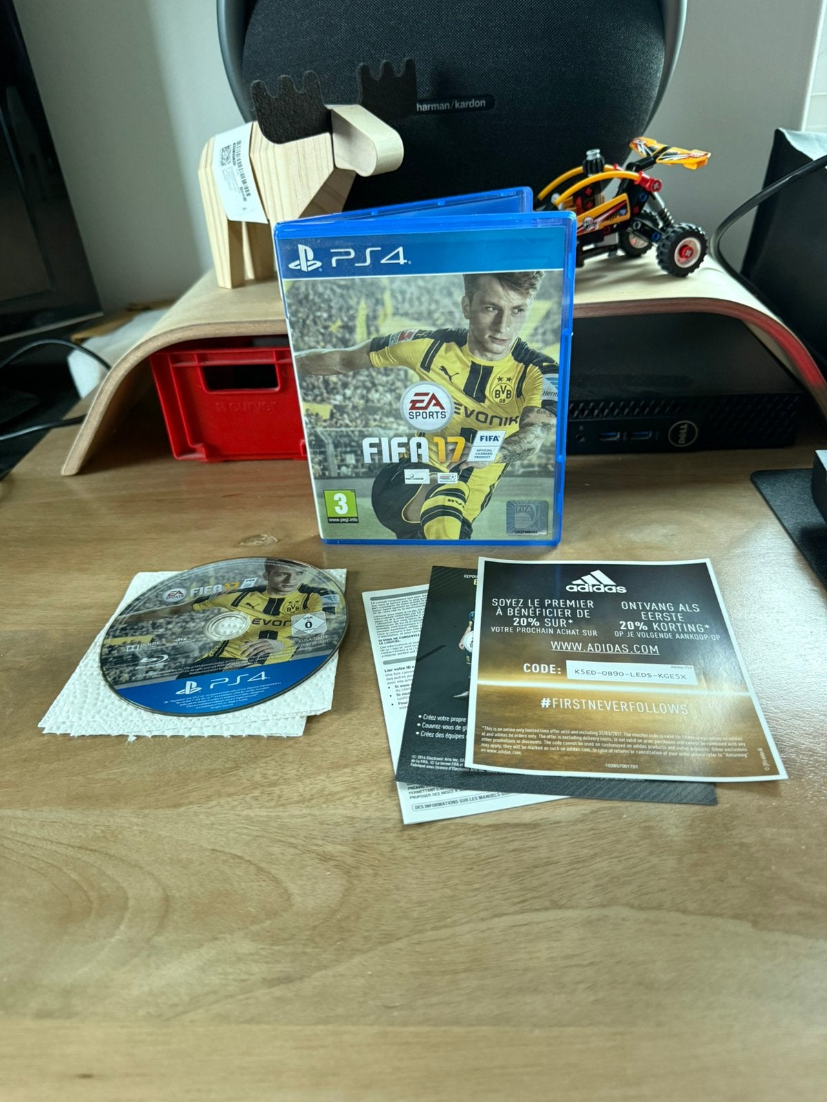 Fifa 17 - PlayStation 4, Ophalen of Verzenden, Zo goed als nieuw, Sport, 3 spelers of meer