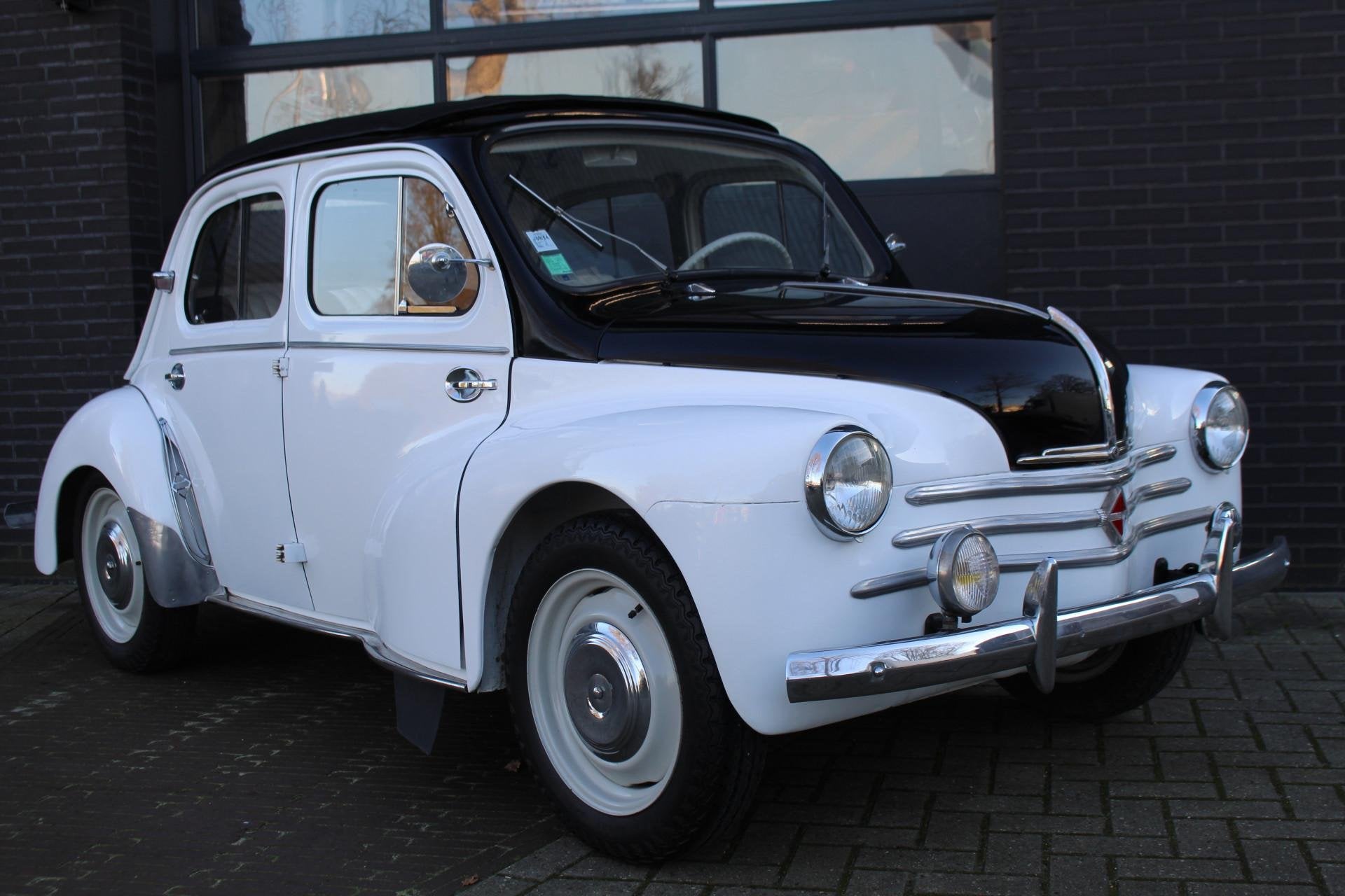Renault 4 4CV Cabriolet GERESTAUREERD! UNIEKE AUTO!, Auto's, Oldtimers, Lederen bekleding, 700 cc, Stof, Zwart