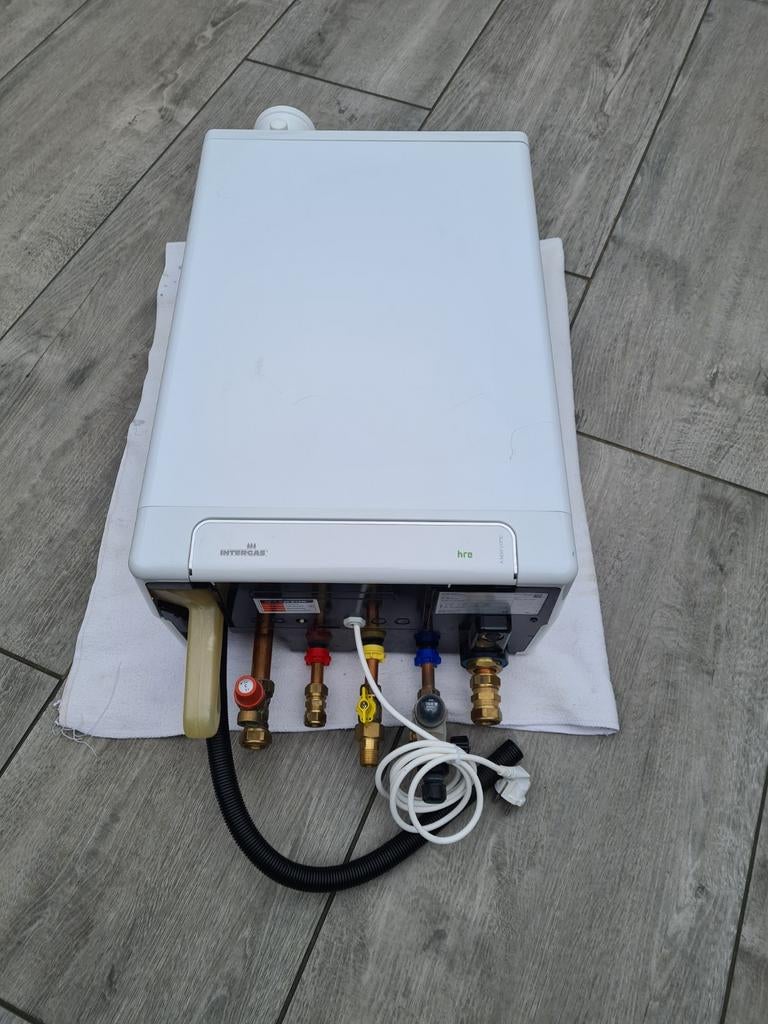 Intergas, Doe-het-zelf en Verbouw, Geisers en Boilers, Geiser, Minder dan 20 liter, Minder dan 3 jaar oud, Ophalen of Verzenden