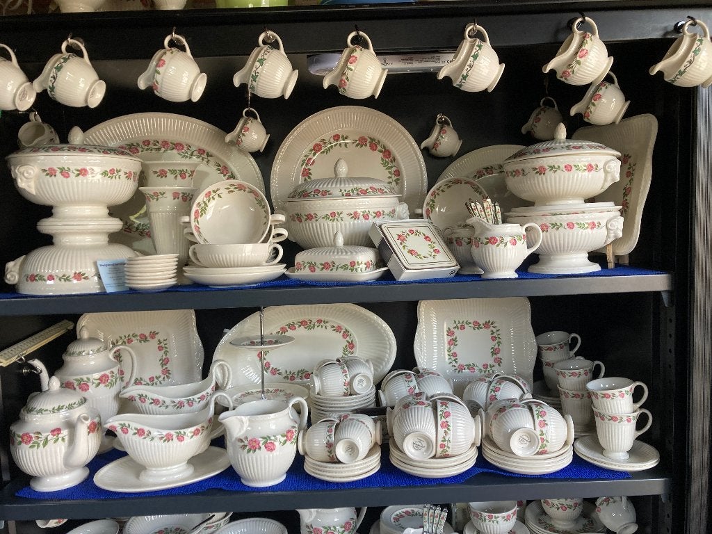 wedgwood rosalind servies, Huis en Inrichting, Overige typen, Ophalen of Verzenden, Zo goed als nieuw, Overige stijlen