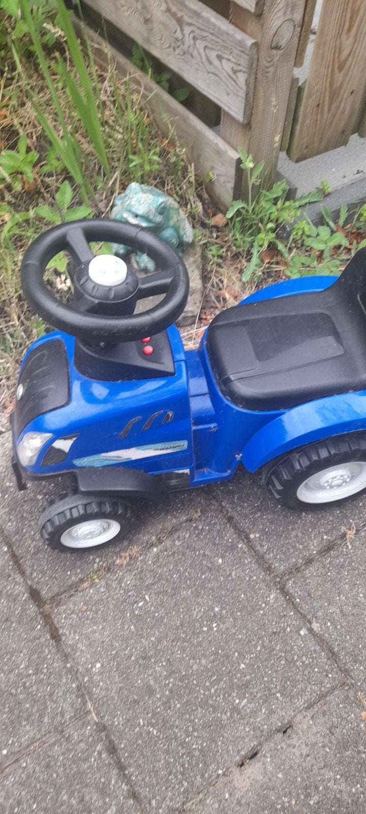 Blauwe kinder tractor met geluid, Ophalen of Verzenden, Gebruikt, Trapvoertuig