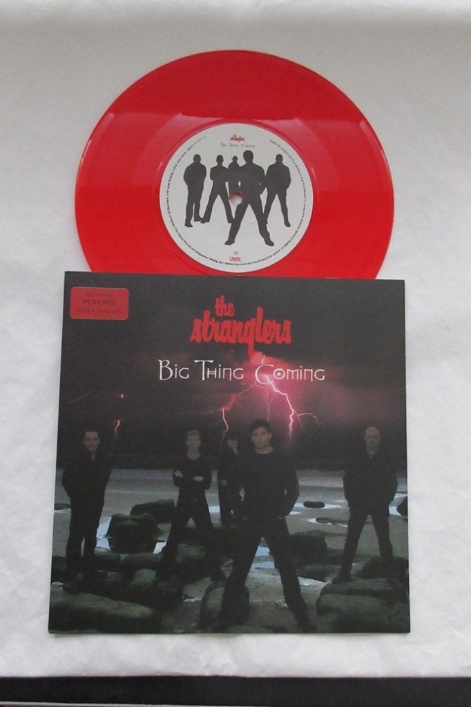 The Stranglers, Big Thing Coming 2004, 7 inch, Ophalen of Verzenden, Zo goed als nieuw, Beschermende buitenhoes