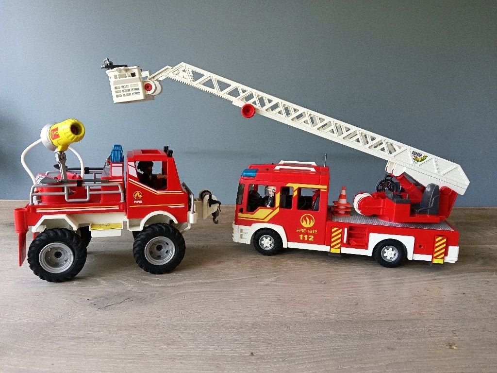 Playmobil brandweer auto's 5362 en 9466, Kinderen en Baby's, Speelgoed | Playmobil, Ophalen, Gebruikt, Complete set, Voertuig