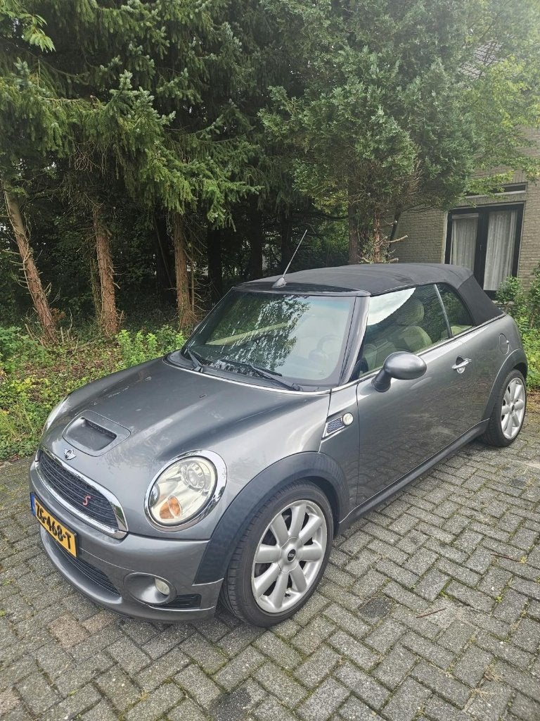 Mini 1.6 Cooper S Cabrio 2010 Grijs | Nieuwe APK, Auto's, 4 cilinders, Cabriolet, 4 stoelen, Leder