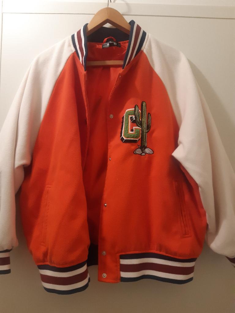 Varsity jacket - Missguided - Love the Journey, Ophalen, Zo goed als nieuw, Maat 42/44 (L)