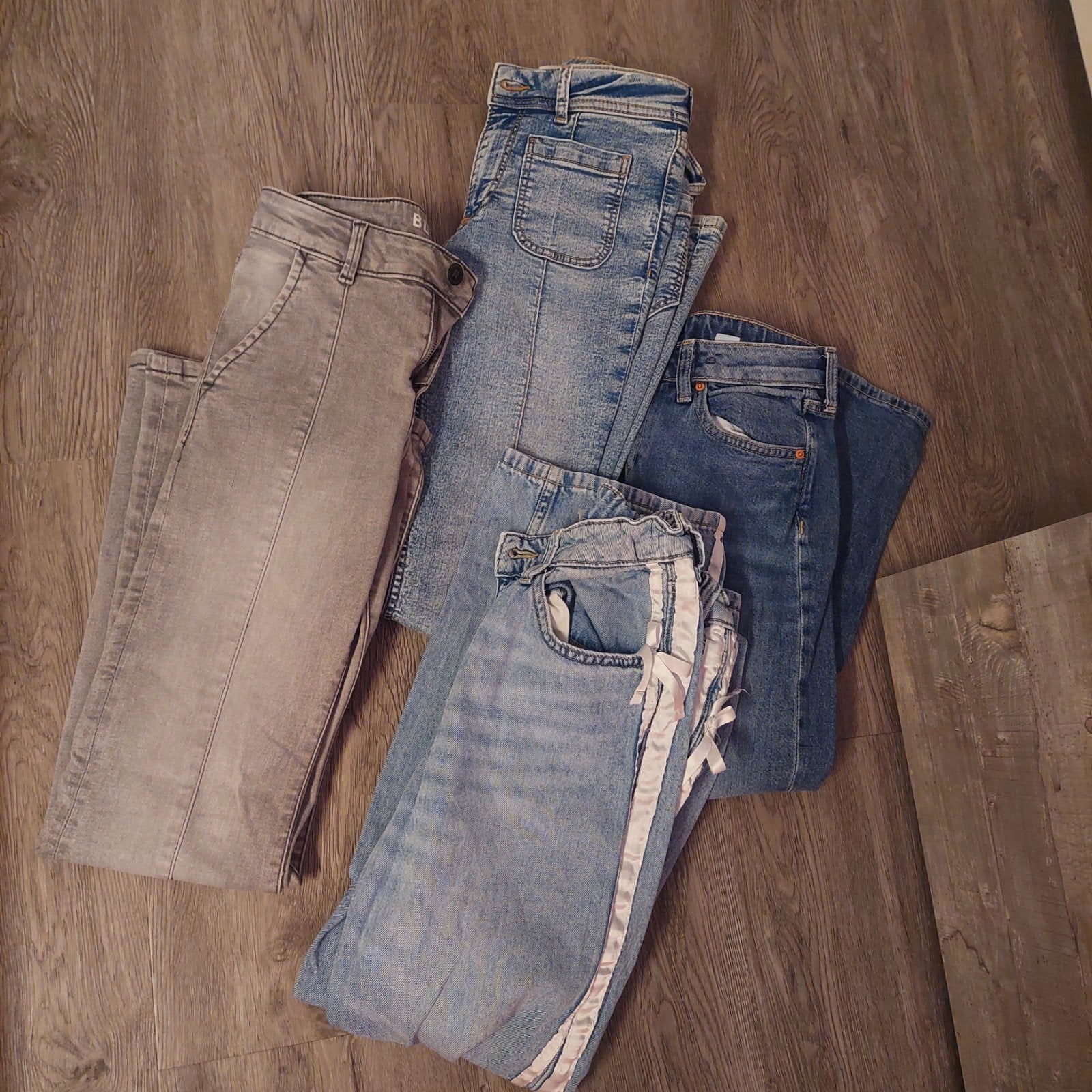 4 Jeans: 2 Flared & 2 Baggy Stijlen - Maat 152, Kinderen en Baby's, Broek, Gebruikt, Meisje, Ophalen of Verzenden