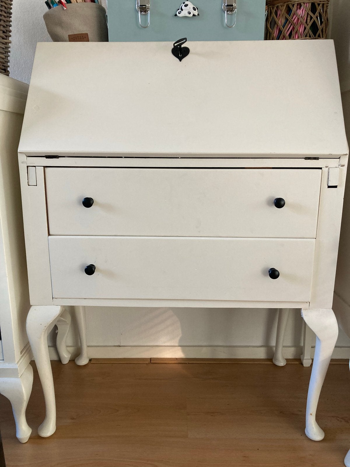 Vintage secretaire met hartvormig slotje t.e.a.b, Ophalen