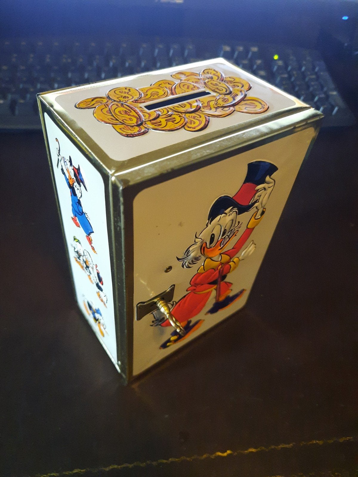 Oom Dagobert spaarpot Royco Walt Disney Productions, Verzamelen, Ophalen of Verzenden, Gebruikt, Metaal of Blik, Strip- of Tekenfilmfiguur