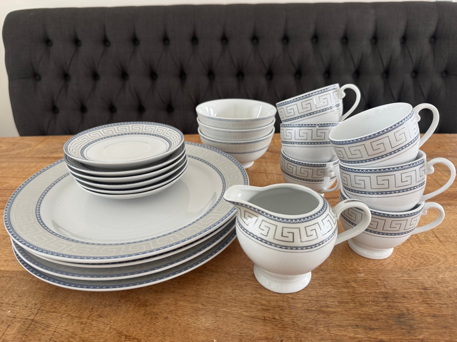 Versace Stijl Servies: Kopjes, Schotels, Borden & Kommen, Gebruikt, Ophalen of Verzenden, Overige stijlen, Porselein