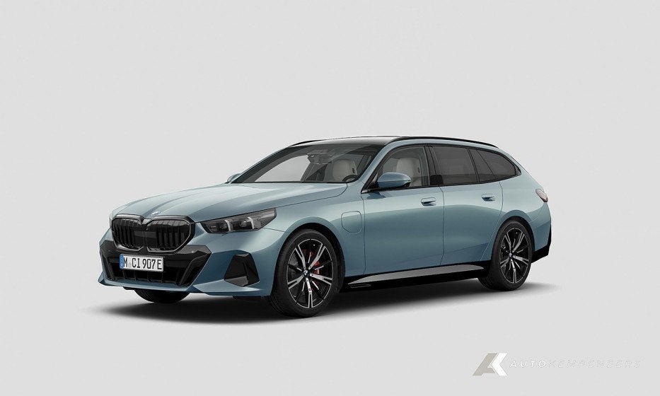 BMW 5 Serie 550e xDrive Touring M Sport Pro | Panorama | Sto, Automaat, Gebruikt, 489 pk, Vierwielaandrijving