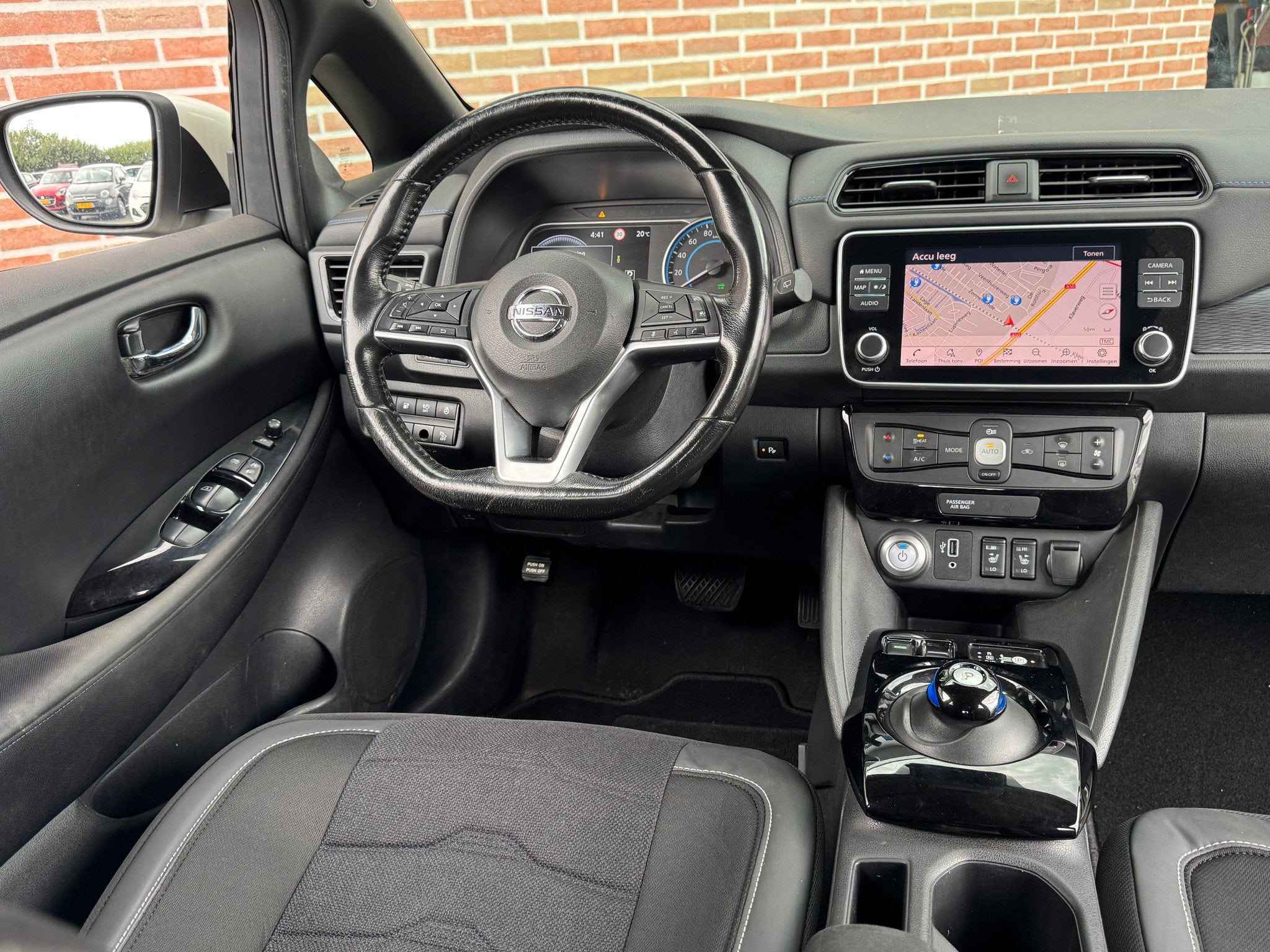 Nissan LEAF N-Connecta 40kWh | SOH 86% | Navi | Camera, Automaat, 0 cilinders, Gebruikt, Wit
