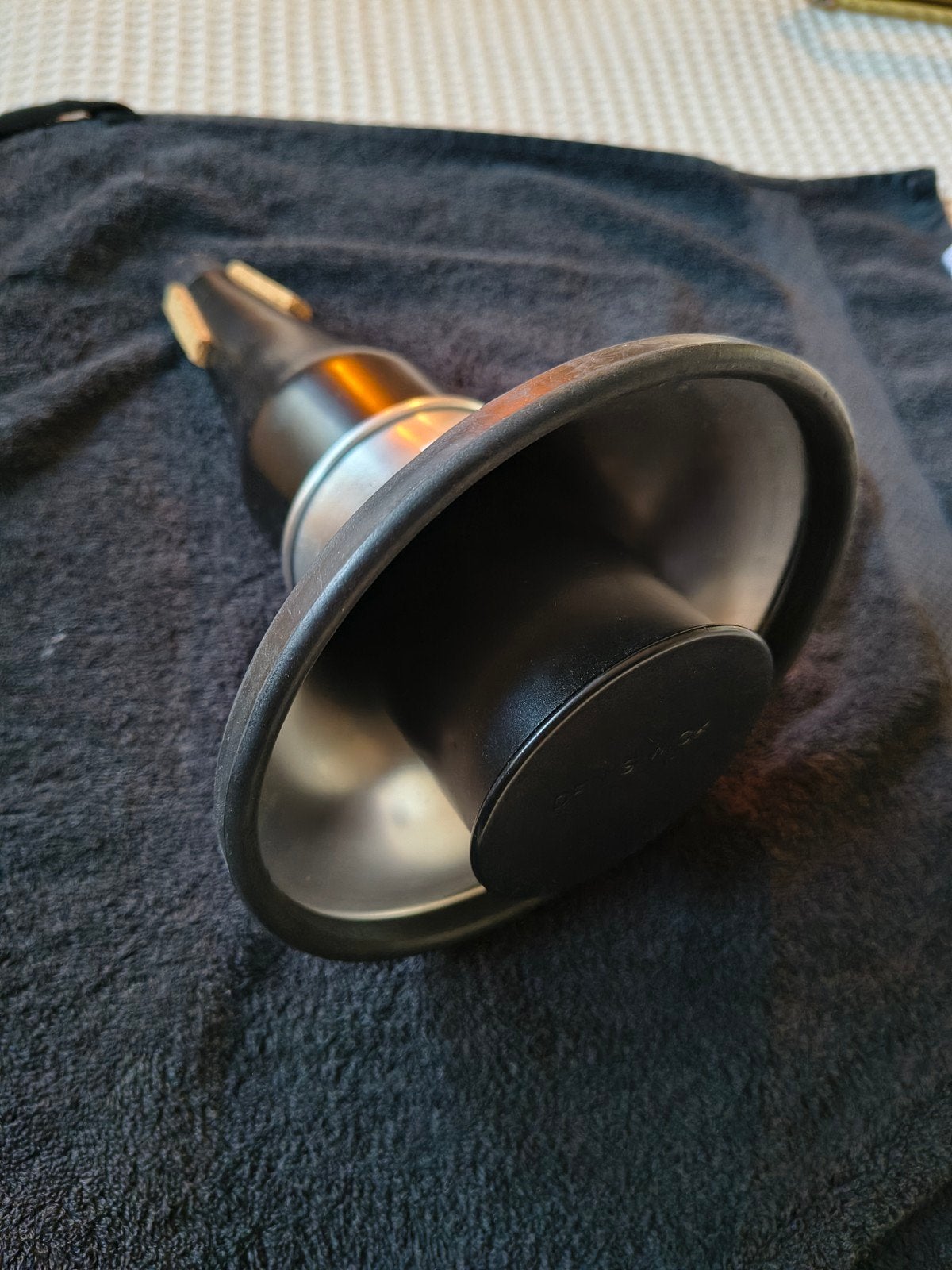 Denis Wick trombone Cup Mute, Muziek en Instrumenten, Blaasinstrumenten | Trombones, Ophalen of Verzenden, Gebruikt, Overige typen