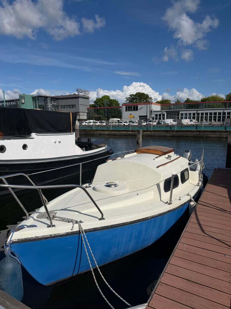 Friendship 23 / kajuitboot, Ophalen, Gebruikt, Ankeren en Afmeren, Motorboot