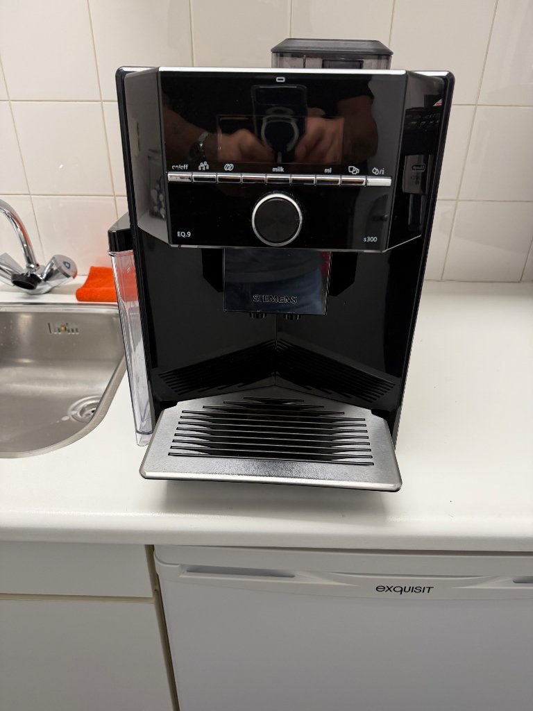 Siemens volautomatische koffiemachine, Afneembaar waterreservoir, Koffiemachine, Ophalen of Verzenden, Niet werkend