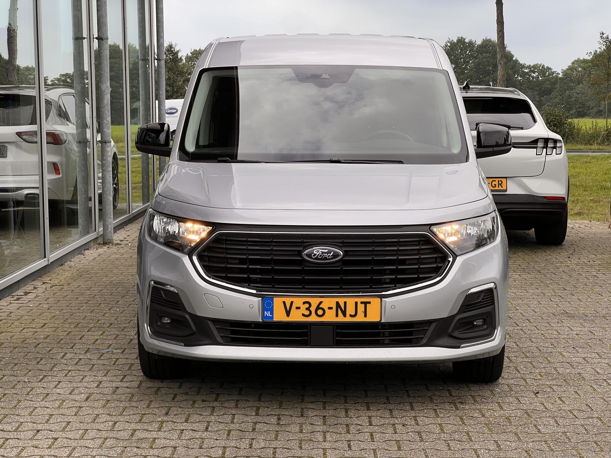 Ford Transit Connect 1.5 EcoBoost PHEV L2 Limited 150 pk | D, Auto's, 1498 cc, Euro 6, 4 cilinders, 150 pk