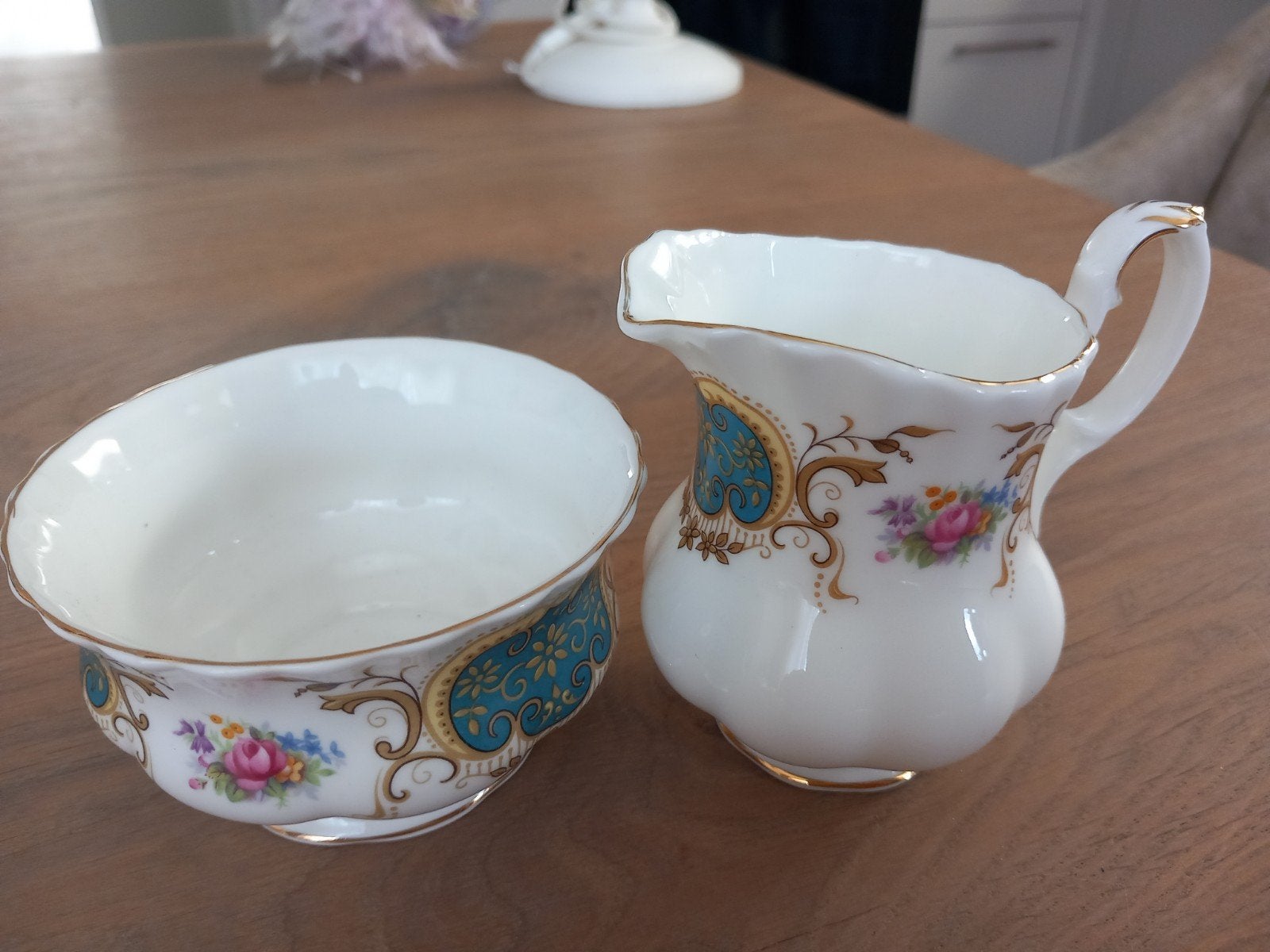Royal Albert Berkeley Roomstel - Suikerpot en Melkkan, Antiek en Kunst, Ophalen of Verzenden