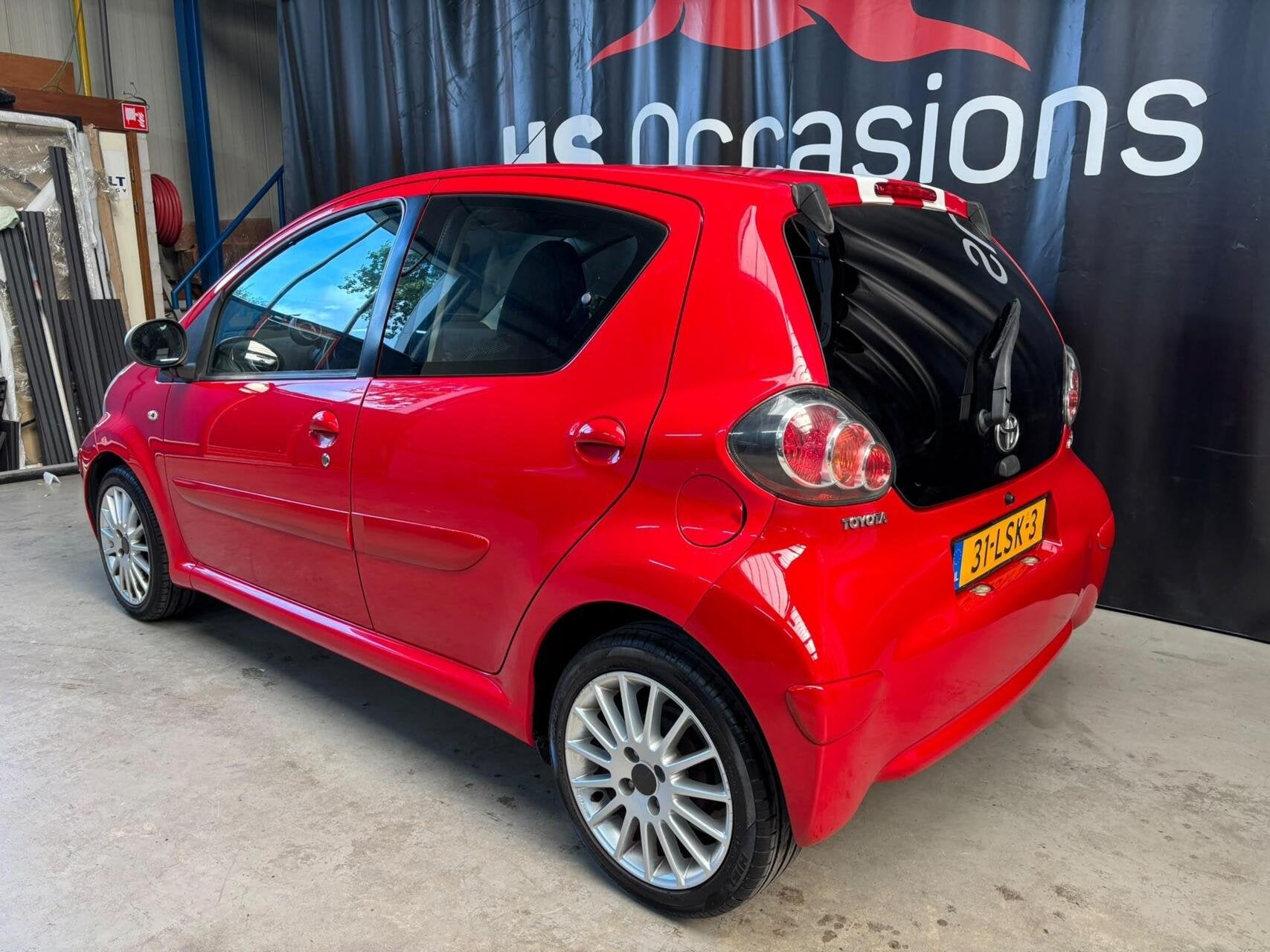 Toyota Aygo 1.0 12V airco nieuwe motor en nieuwe onderhoud, Voorwielaandrijving, Stof, Gebruikt, 4 stoelen