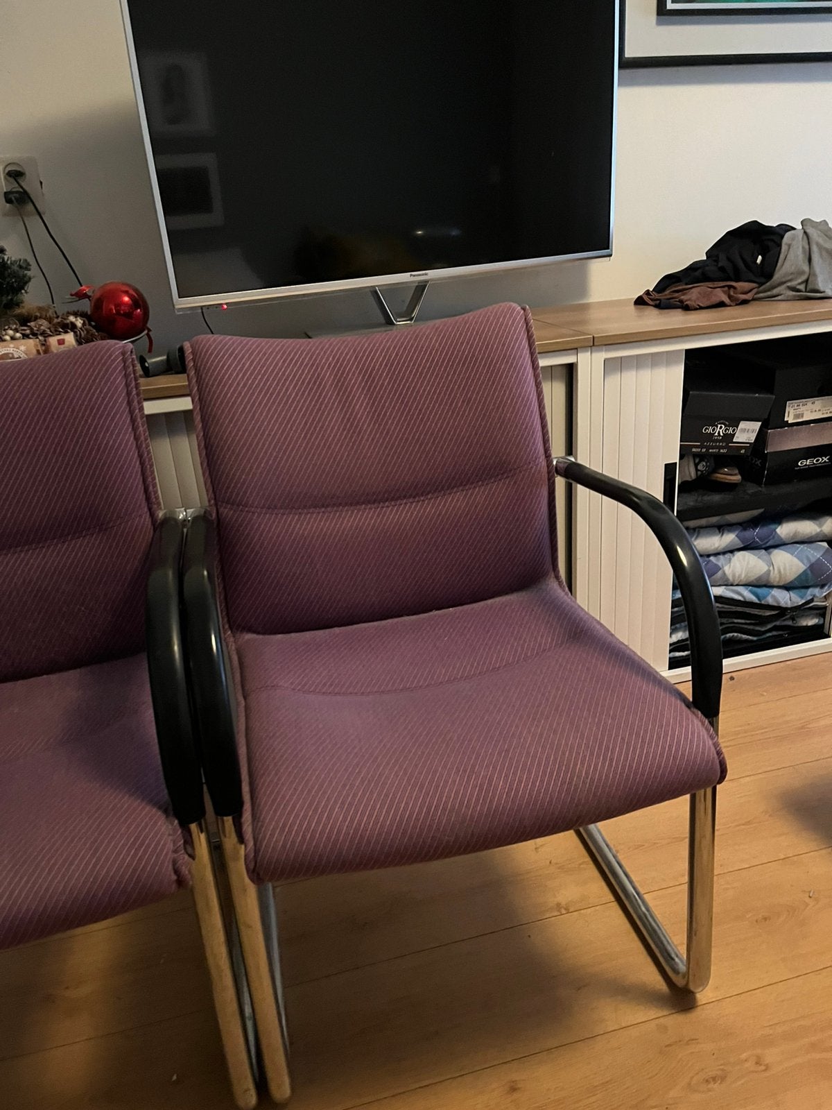 Paarse stoelen met rvs frame, Ophalen, Twee, Overige kleuren, Zo goed als nieuw