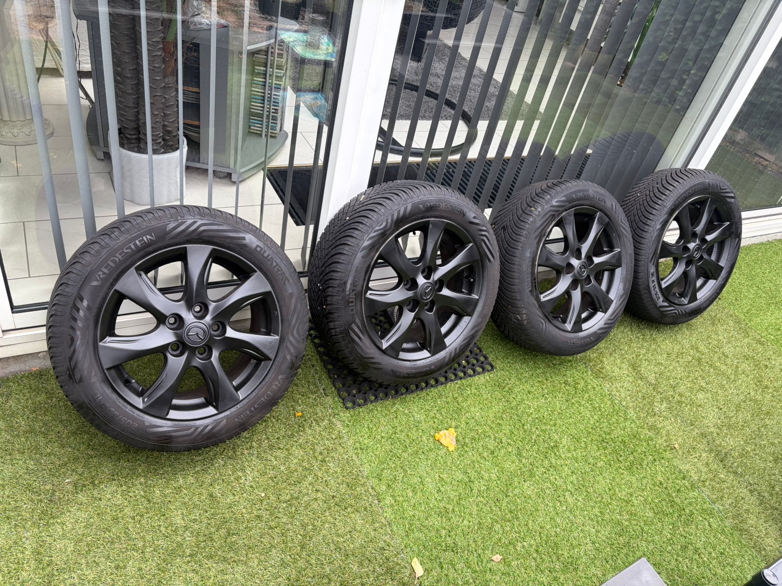 Mazda velgen 5x114.3 met als nieuwe banden, Ophalen, Zo goed als nieuw, Mazda, Mazda.com