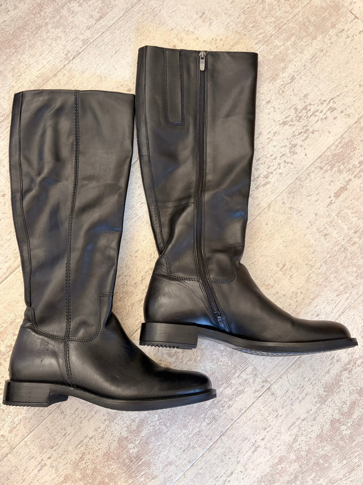 ECCO Shape 25 Tall Leather Boots – size 39, Ophalen of Verzenden, Zo goed als nieuw, Zwart, Hoge laarzen