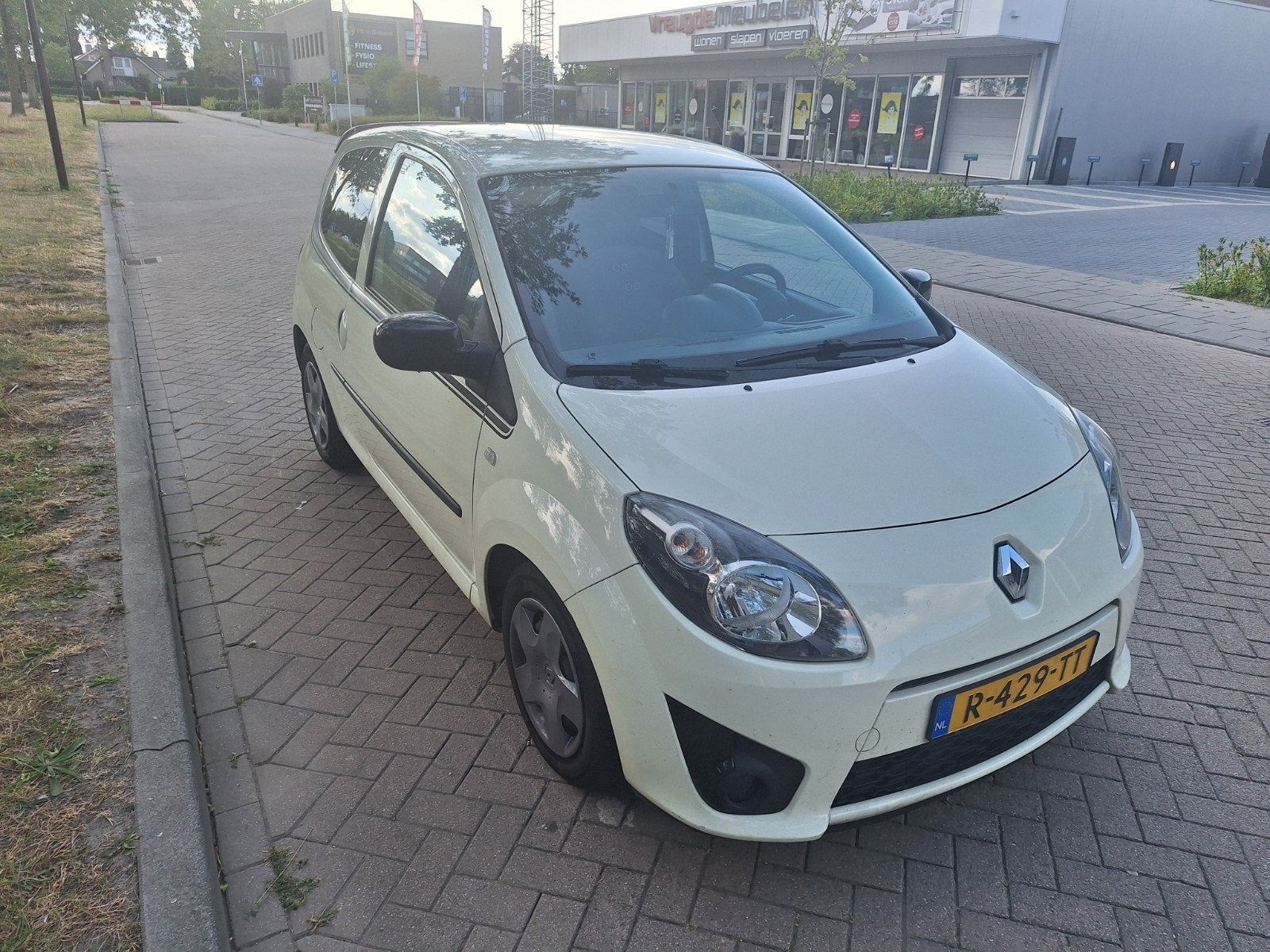 Renault Twingo 1.5 DCI Diesel 63KW Bouwjaar 2011 wit, Voorwielaandrijving, 4 cilinders, Origineel Nederlands, Particulier