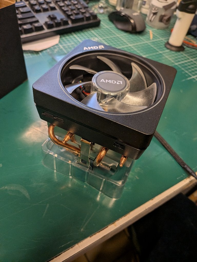 AMD Wraith Prism RGB CPU-koeler – nieuw – AM4 / AM5 – Ryzen, Ophalen of Verzenden, Nieuw, Luchtkoeling
