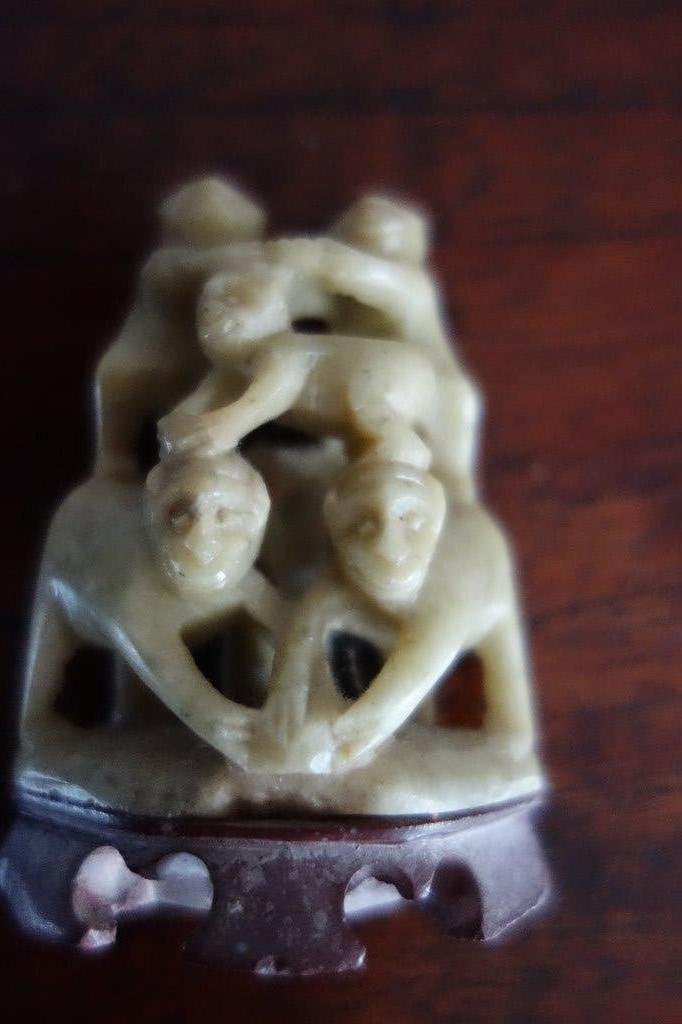 Stenen beeldje met 5 apen, Ophalen of Verzenden, Zo goed als nieuw, Dier